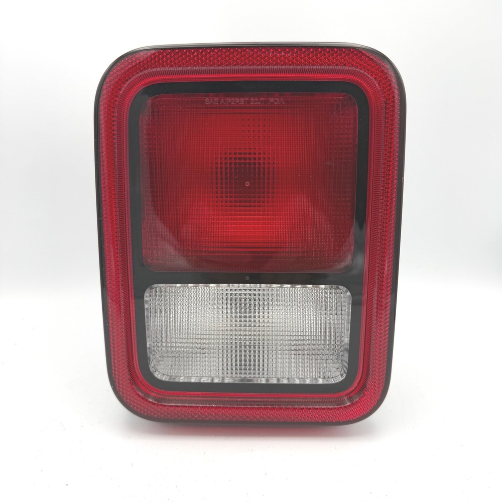 JEEP GLADIATOR TAIL LIGHT RIGHT PASSENGER 2020 2021 2022 2023 2024 68336576AF - Picture 2 of 6